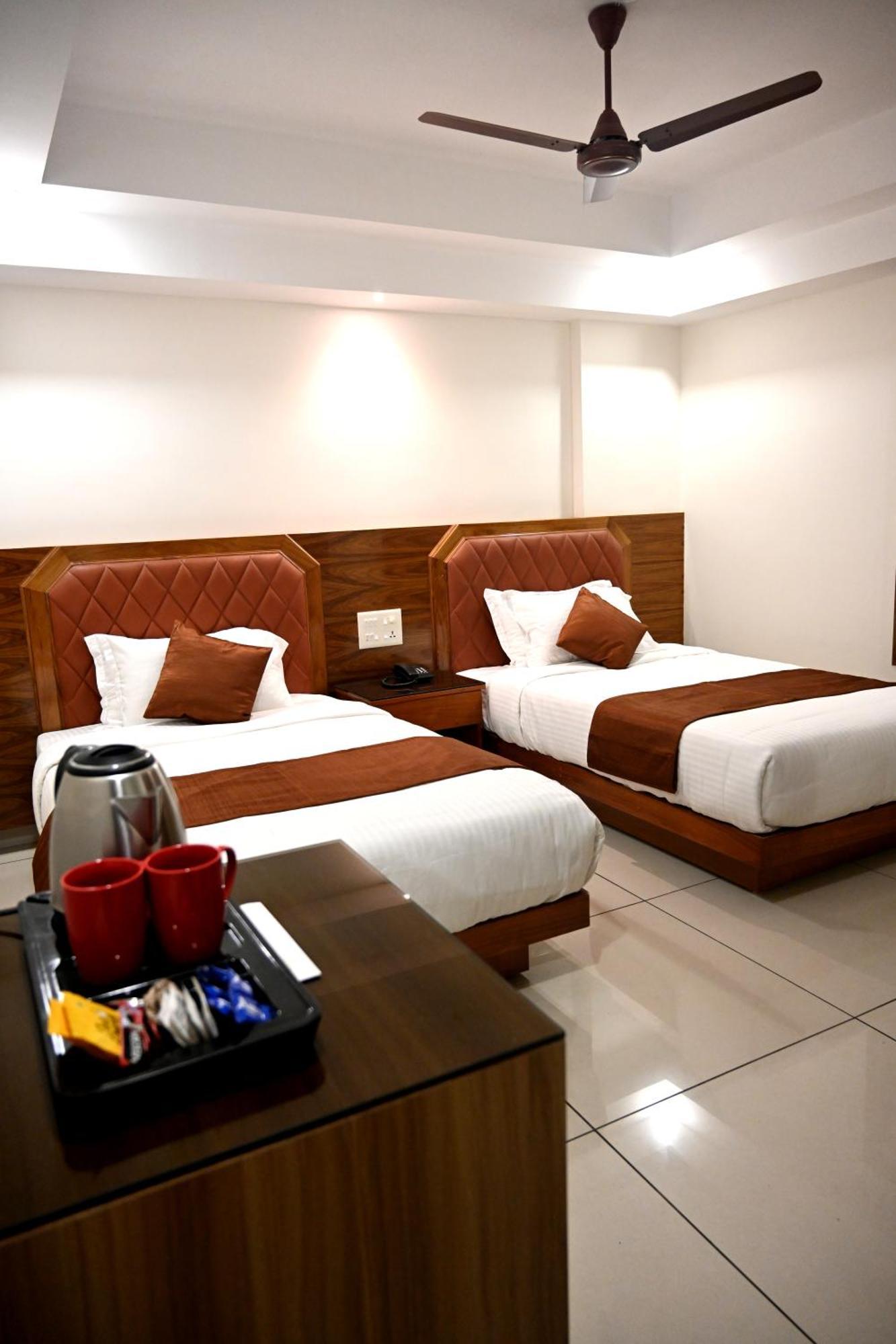 Hotel Harley Residency à Kannur Extérieur photo