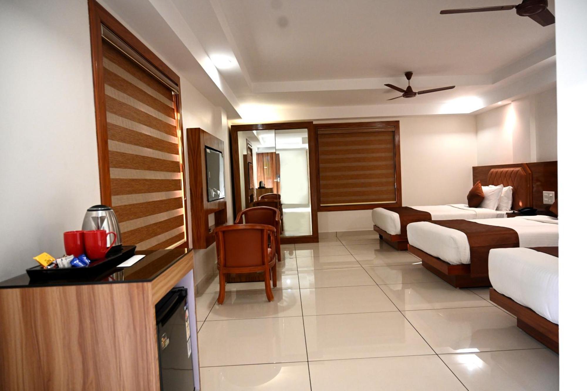 Hotel Harley Residency à Kannur Extérieur photo