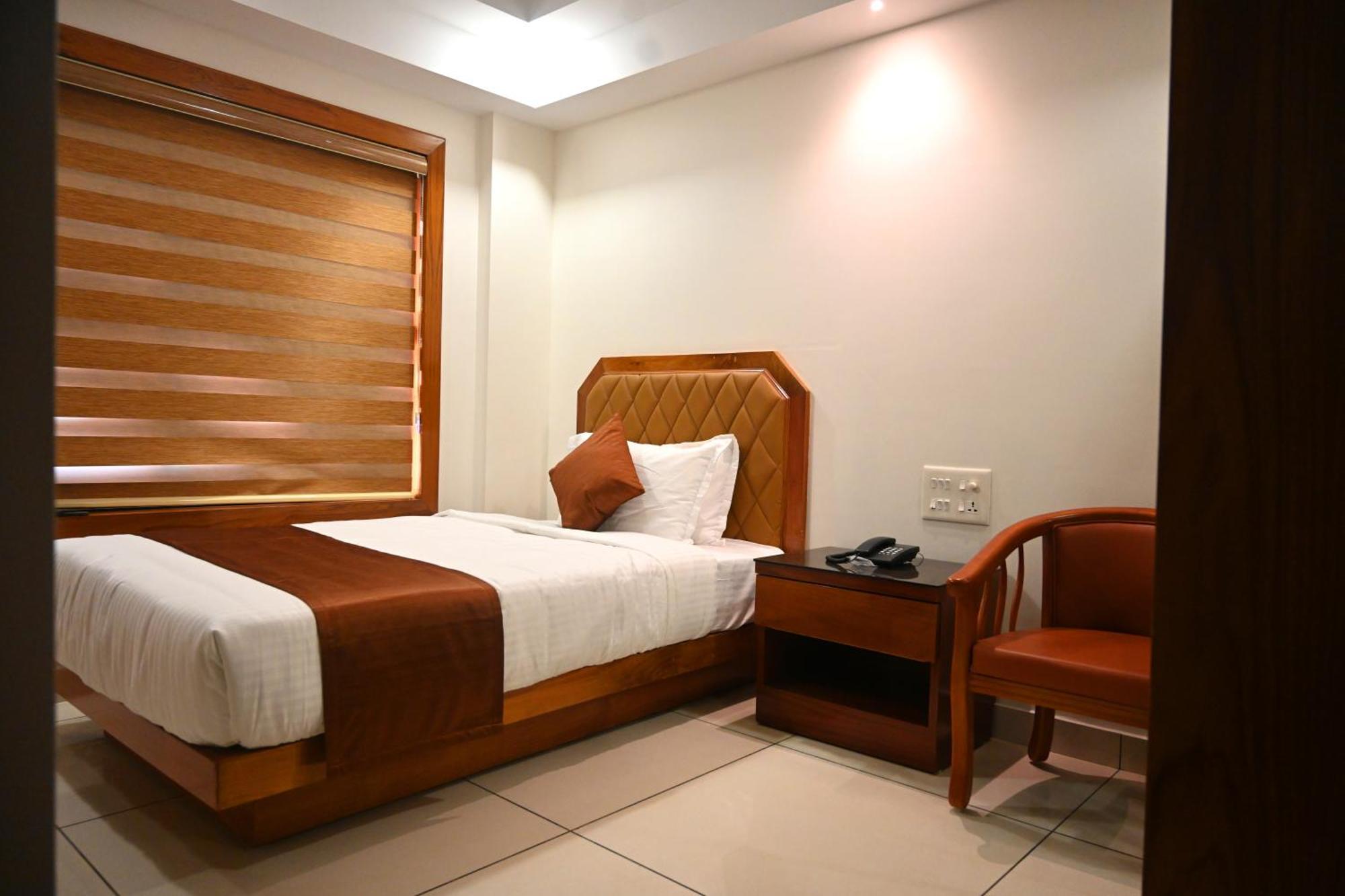 Hotel Harley Residency à Kannur Extérieur photo