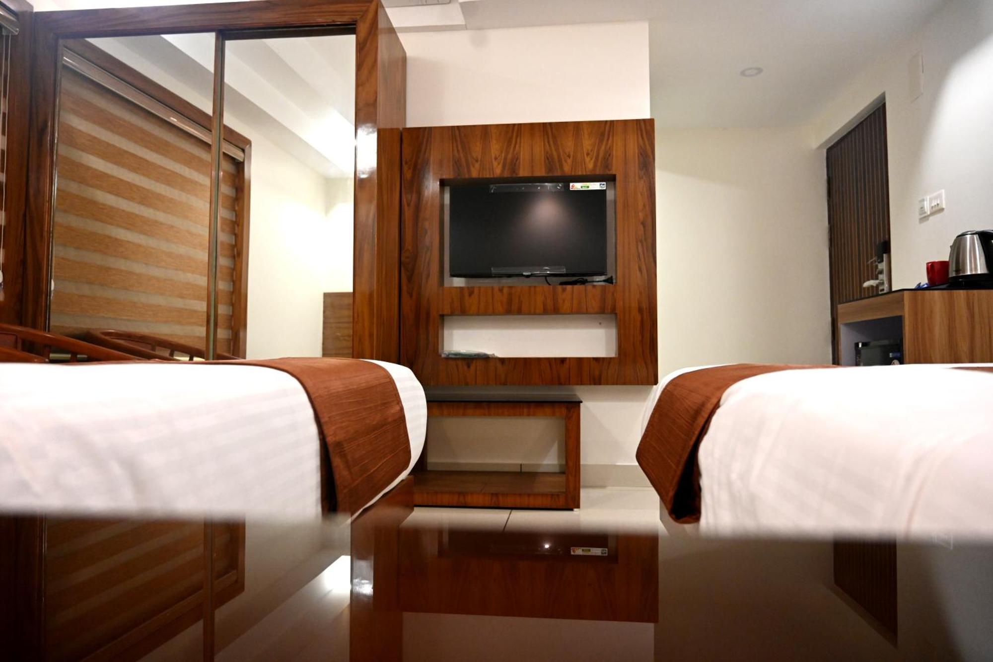 Hotel Harley Residency à Kannur Extérieur photo
